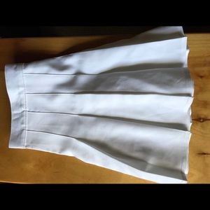 WHITE TENNIS SKIRT